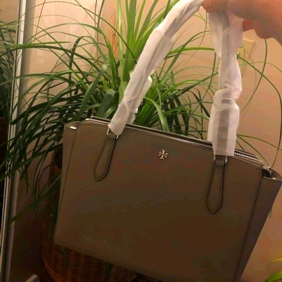 Emerson Small Tote Zip/Sold - Picture 1 of 9